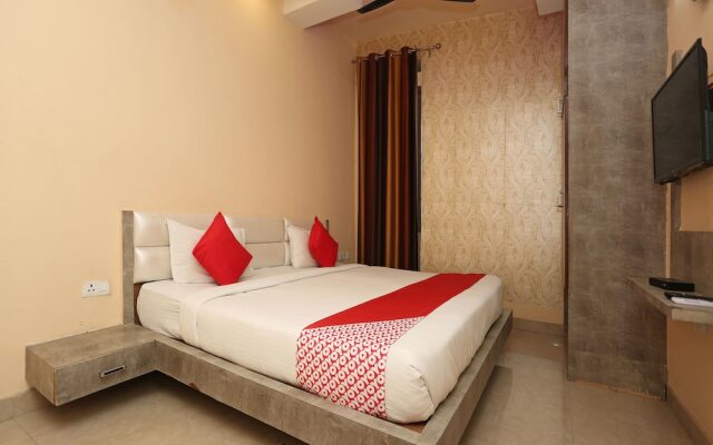 OYO 9321 Adityam inn