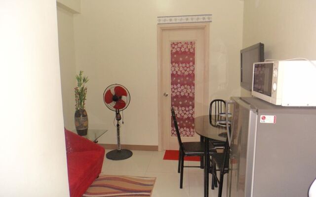 KarLa's Place at Chateau Elysee