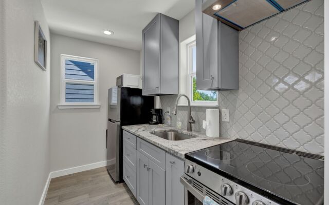 Blue Door Casita-romantic & Cozy