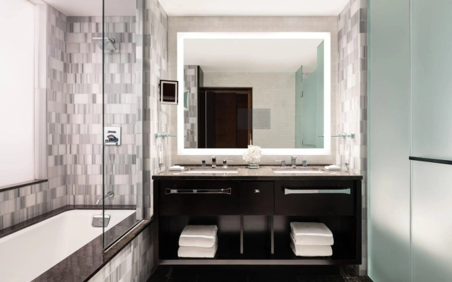 The Ritz-Carlton, Los Angeles