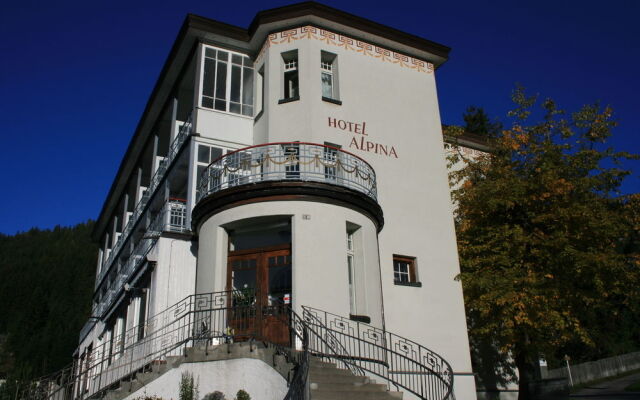 Hotel Alpina