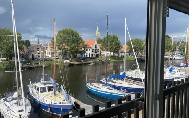 Aan de Kade Comfortable Holiday Residence