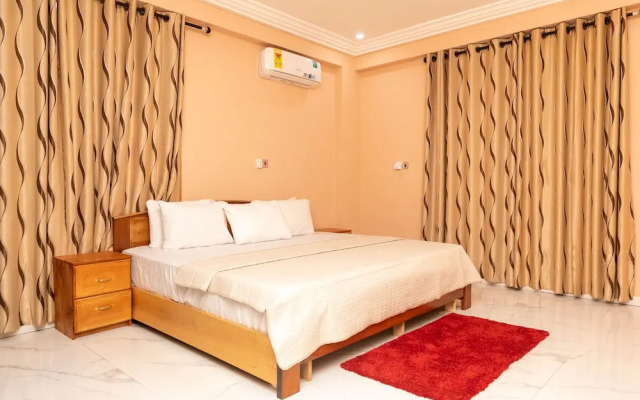 Executive 3-bed Furnished Apartment in Kwashieman