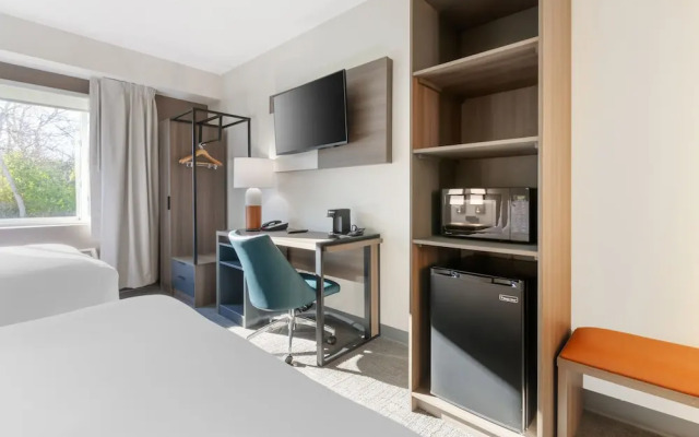 Best Western-Campus Inn