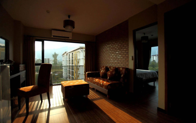WE Valley Hotel