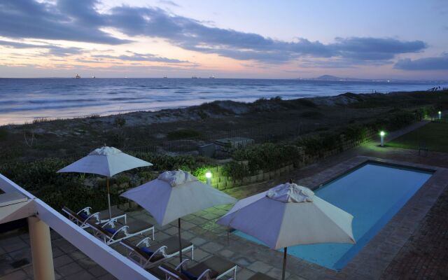 Cape Town Beachfront Apartments At Leisure Bay