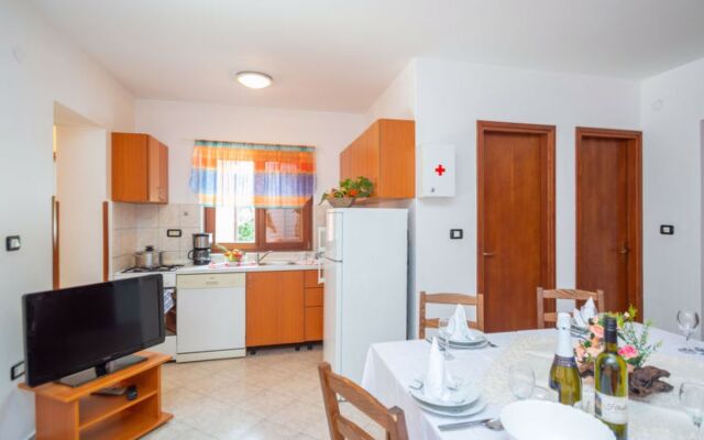 Vinka Laginji in Laginji