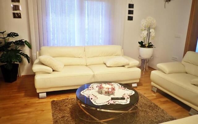 Apartment in Jasenice 42083