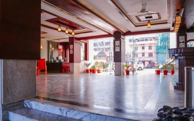 Hotel Maadhini