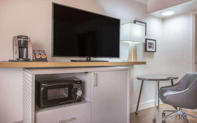 Holiday Inn & Suites Boca Raton - North by IHG