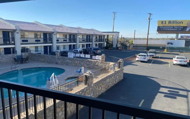 Days Inn by Wyndham El Paso West