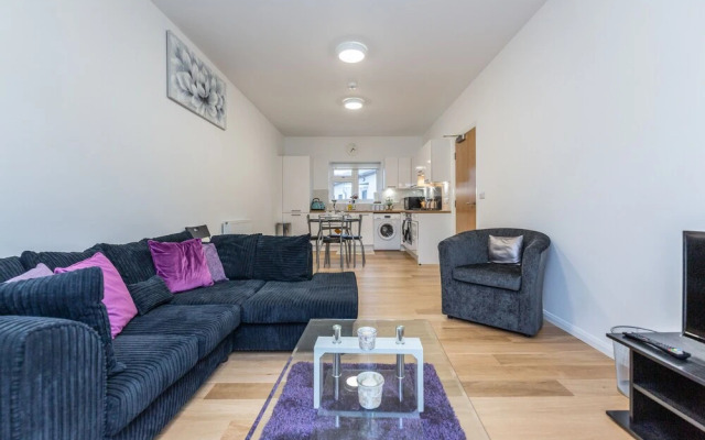 2BR Apt-sleeps 5-accessible-central Dartford