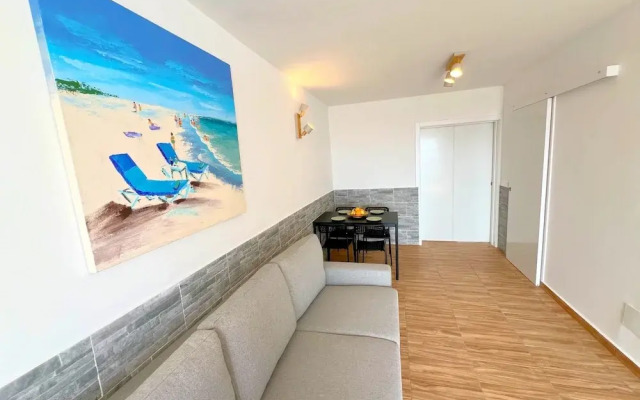 Sea View Bungalow with Communal Pool