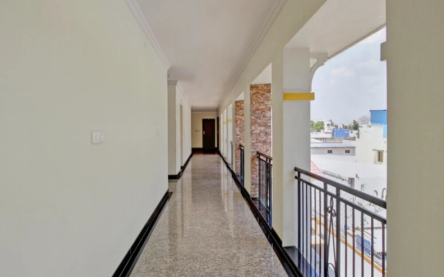 OYO 30970 AAR Royal Residency