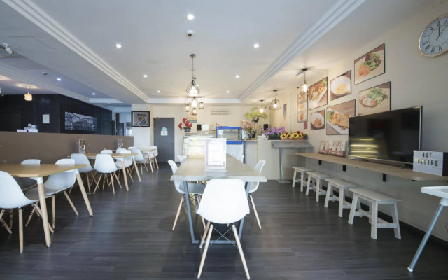 The Noble Hotel