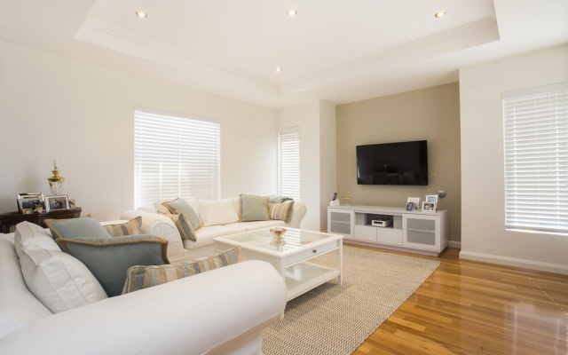 Lakeside Retreat – Guest Rooms – Perth