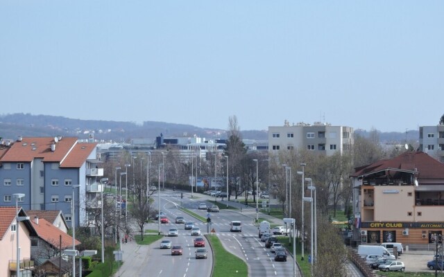 Apartment With 3 Bedrooms in Zagreb, With Wonderful City View, Enclose