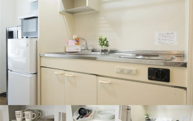 Hotel & Condominium airBest