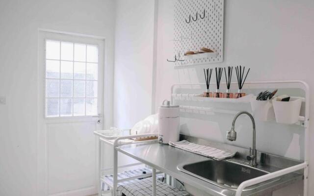 820house - Entire Floor 4 beds