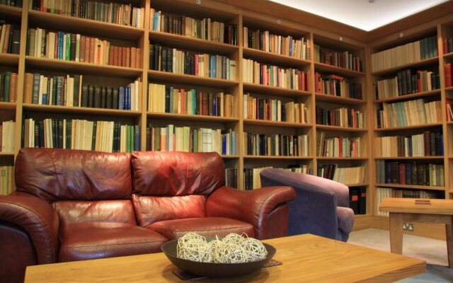 Canterbury Cathedral Lodge