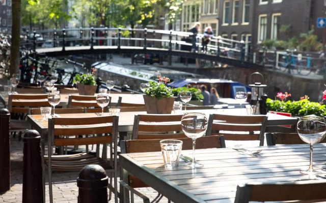 Amsterdam Lake Hotel