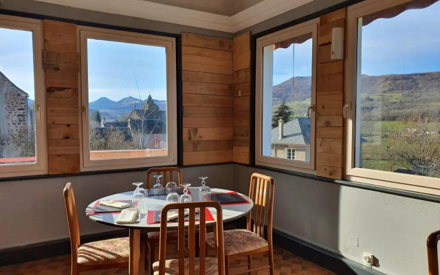 Le grand hôte l de la vallée