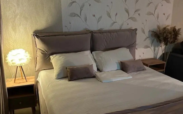 Апартаменты на улице Меркулова 10а