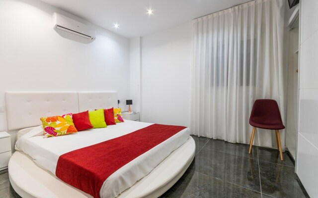Luxurious Villa Iiheated Pool 200 Meters From The Beach Castelldefels-sitges