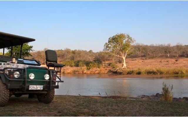 Ximongwe River Camp