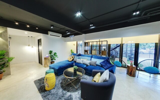 Modern Cave Boutique Stay - Hostel