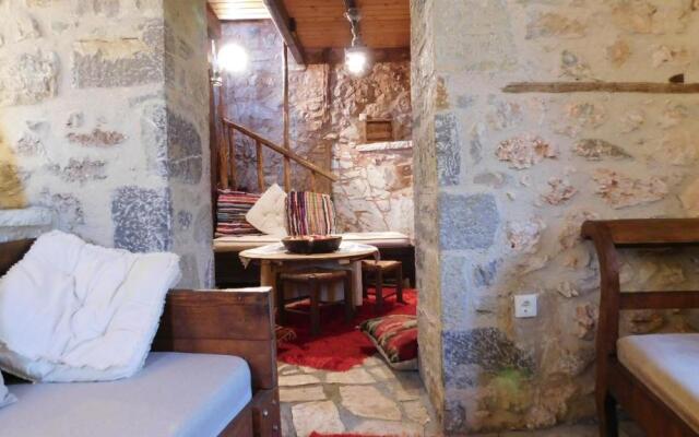 Small Stone Maisonette 1