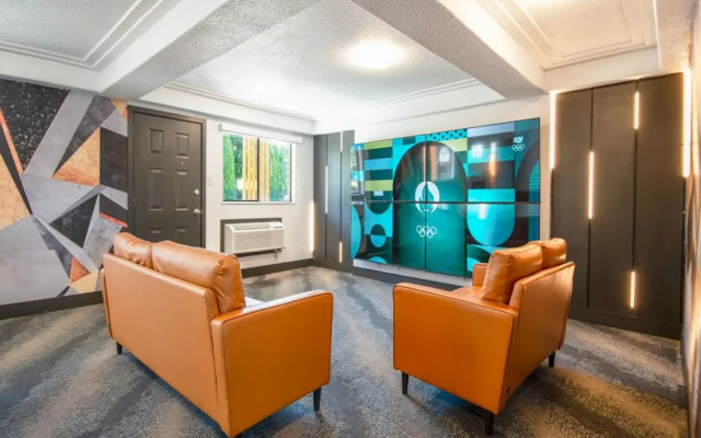 Coast Courtenay Hotel