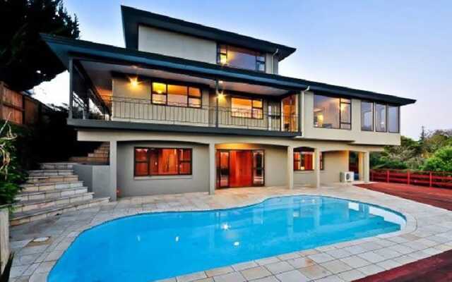 Luxury Country Views in Riverlea