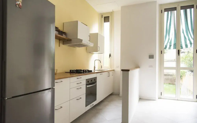 1 Bedroom Flat with Garden