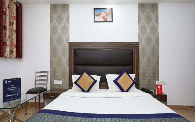 OYO 10795 Hotel RS Residency