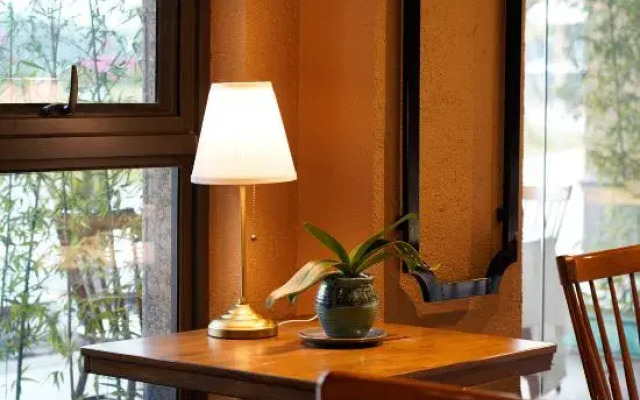 Hostel In Grove