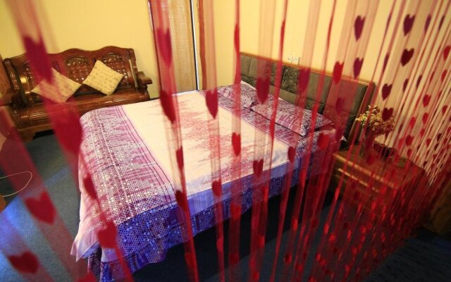 Lijiang Shuhe Shi Wu Wan Hostel