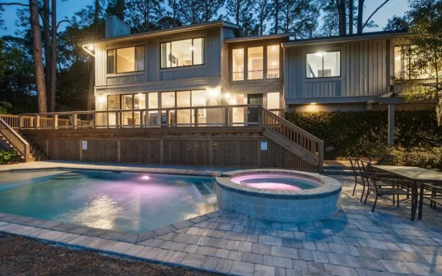 Wren Drive 18 by RedAwning