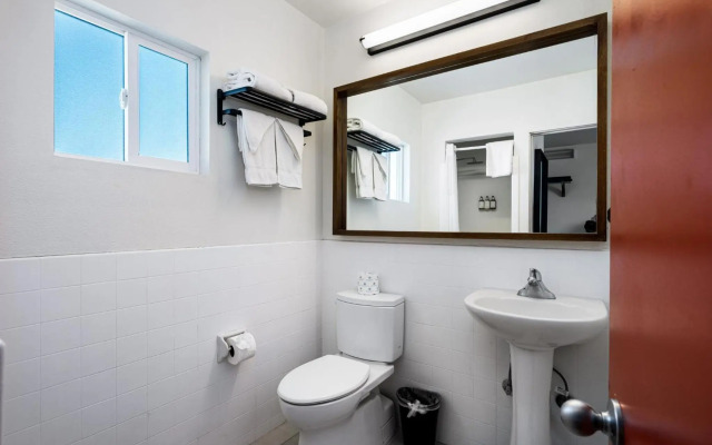 The Skylark a Palm Springs Hotel