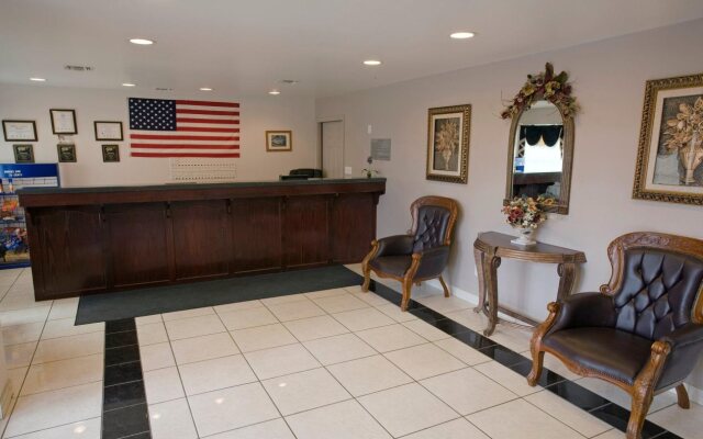Deluxe Inn & Suites