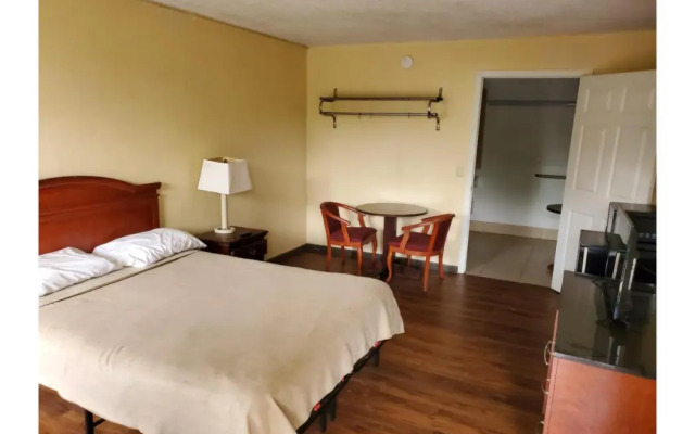 OYO Hotel Vienna I-75