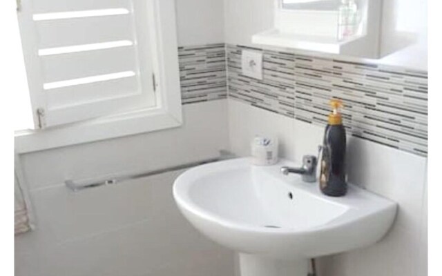 Apartment With 2 Bedrooms in Napoli, With Wifi