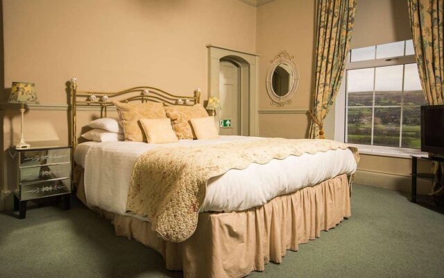 The Manor Hotel