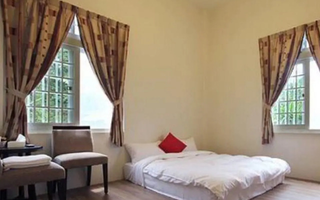 Akuei House B & B