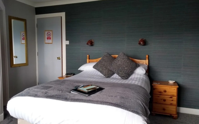 Braeburn Guest House / B&B