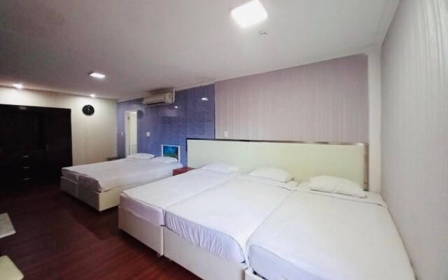 Tuyet Nhi Hotel