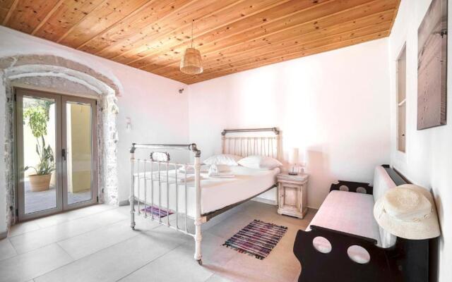 Serenity Courtyard village apartment