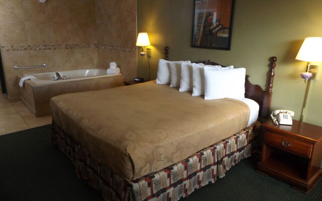 Angel Inn Near IMAX, a Travelodge by Wyndham