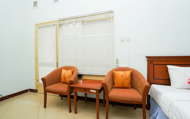 OYO 1346 Sinergi Hotel Gresik