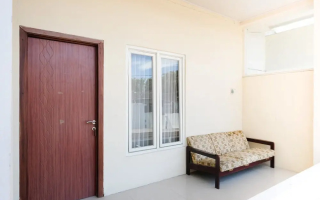 Urbanview Hotel Ling near Jawa Timur Park 2